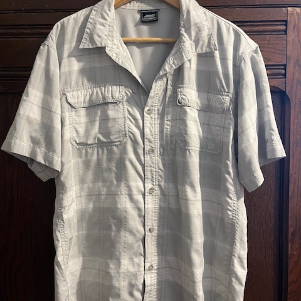 Avia Short Sleeve Mens Travel Shirt